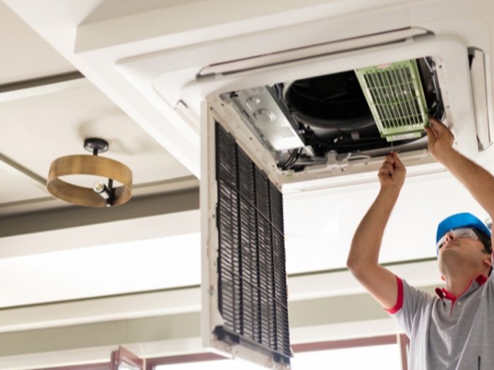 lắp đặt miệng gió máy lạnh sai vị trí
